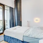 Aleda Tower, 14 Floor, Balkon *