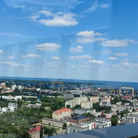 Aleda Tower, 14 Floor, Balkon